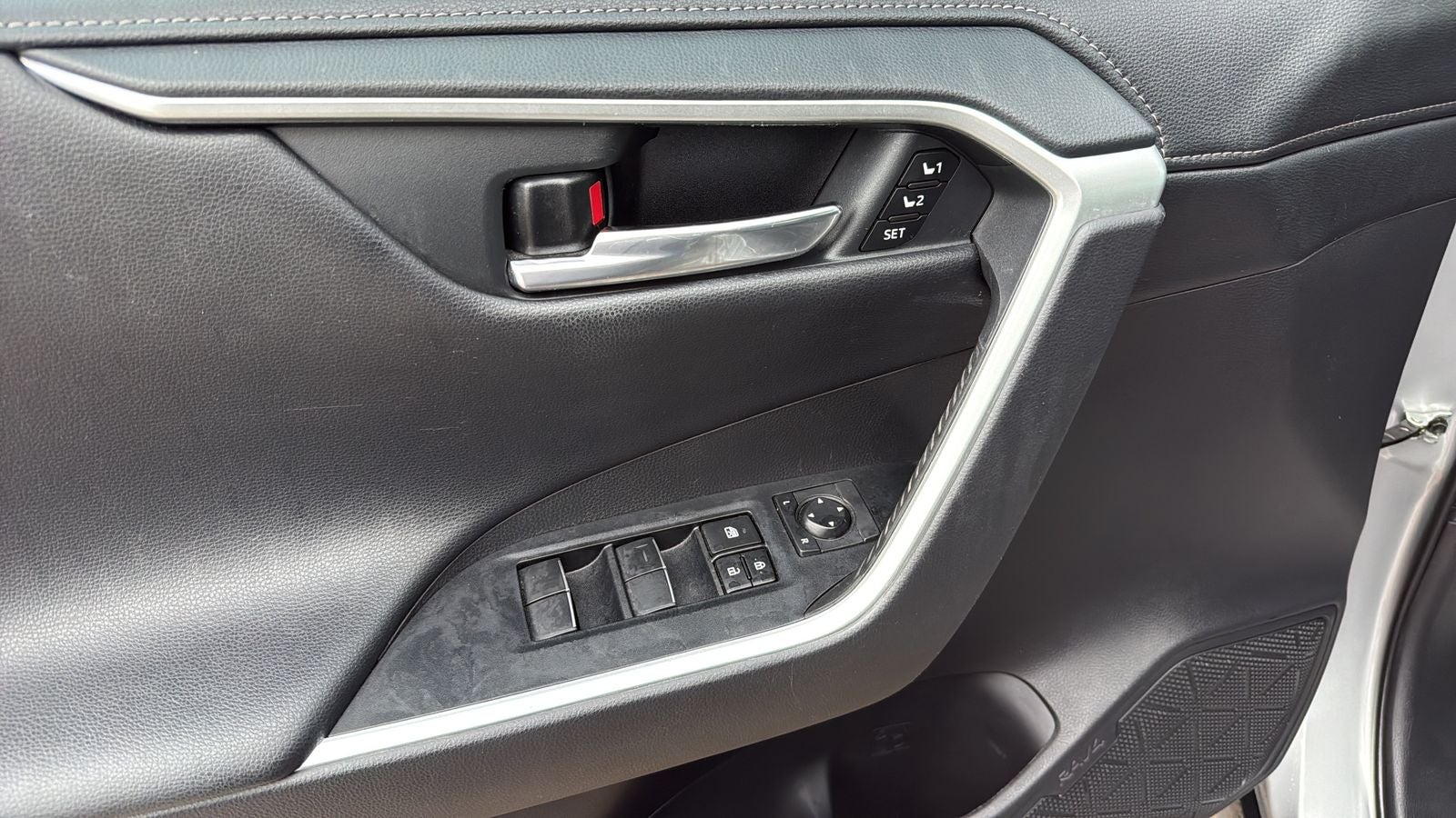 2020 Toyota RAV4 Limited