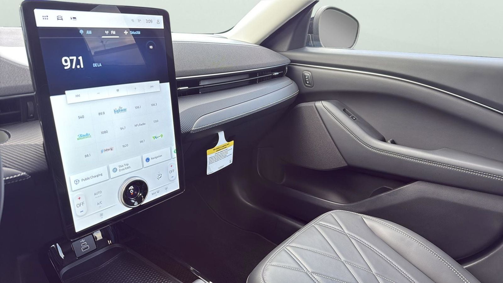 2025 Ford Mustang Mach-E Select