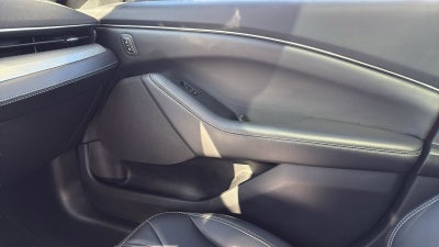 2023 Ford Mustang Mach-E California Route 1