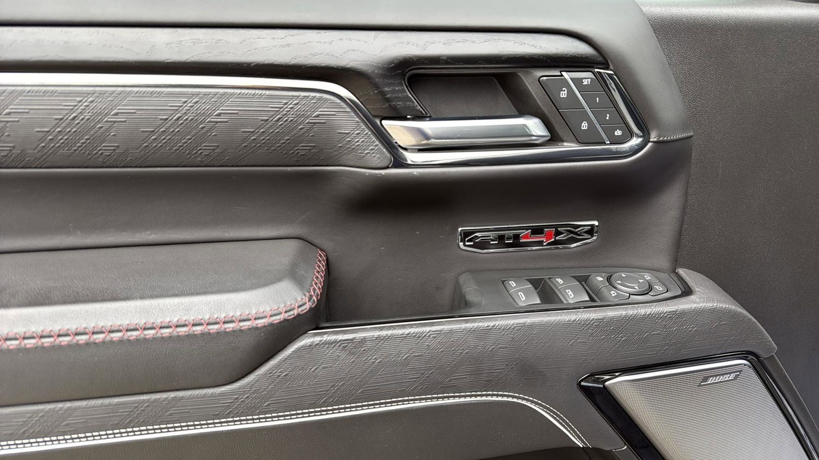 2024 GMC Sierra 1500 AT4X