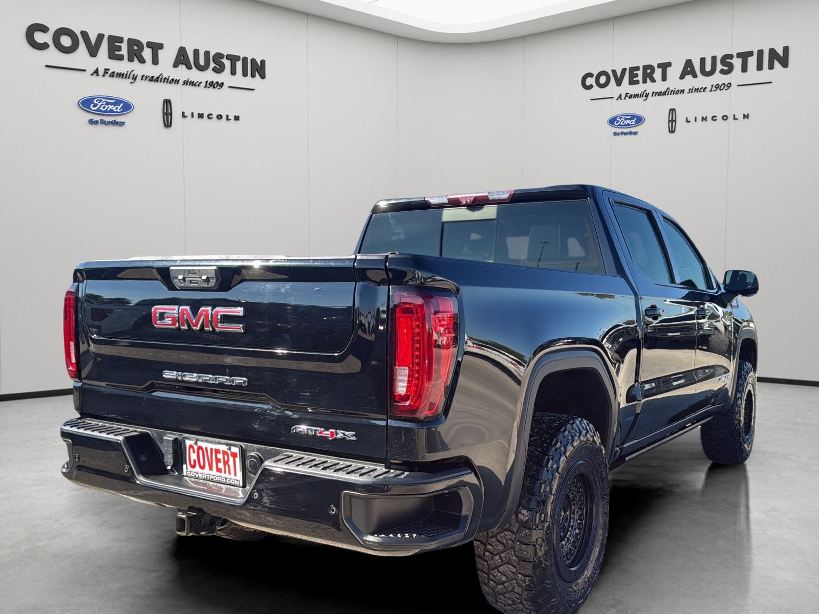 2023 GMC Sierra 1500 AT4X