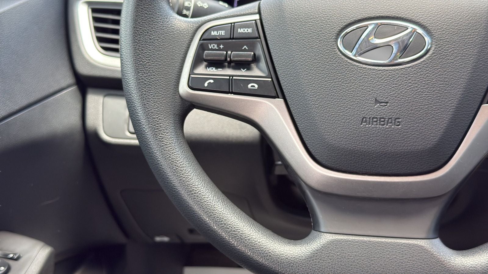 2020 Hyundai Accent SE
