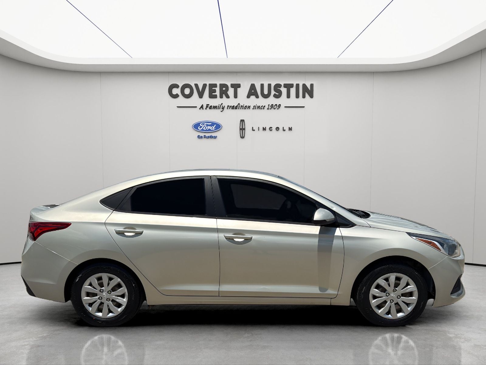 2020 Hyundai Accent SE