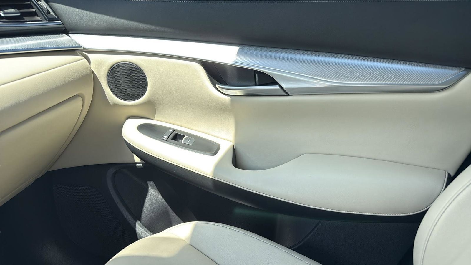 2019 INFINITI QX50 LUXE