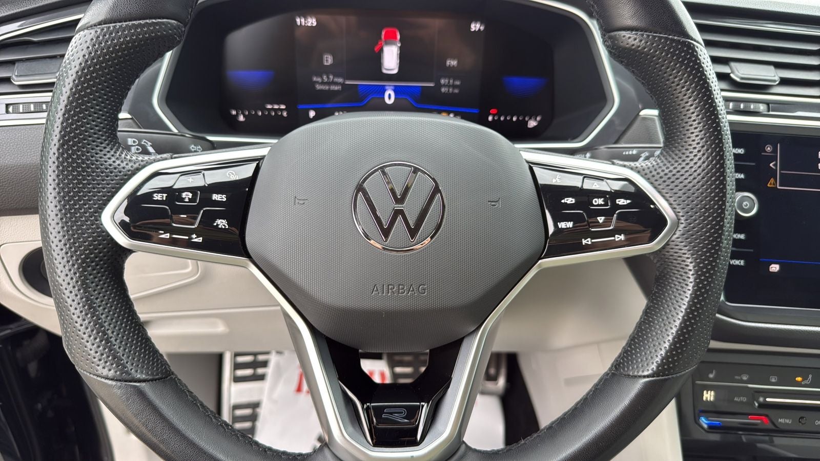 2023 Volkswagen Tiguan 2.0T SE R-Line Black