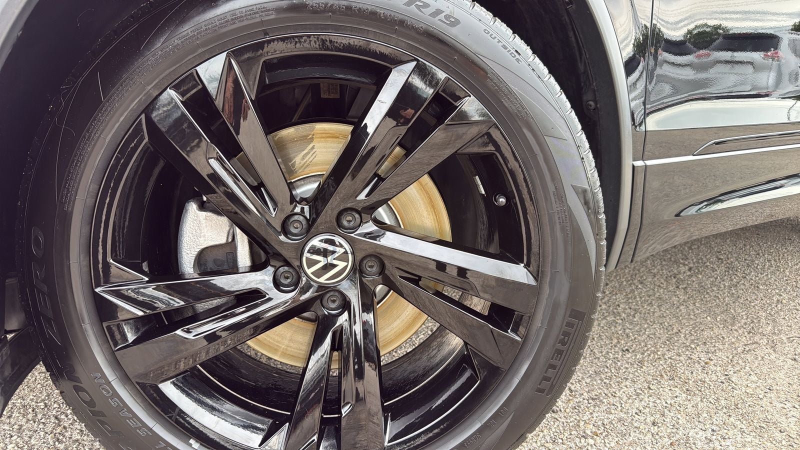 2023 Volkswagen Tiguan 2.0T SE R-Line Black