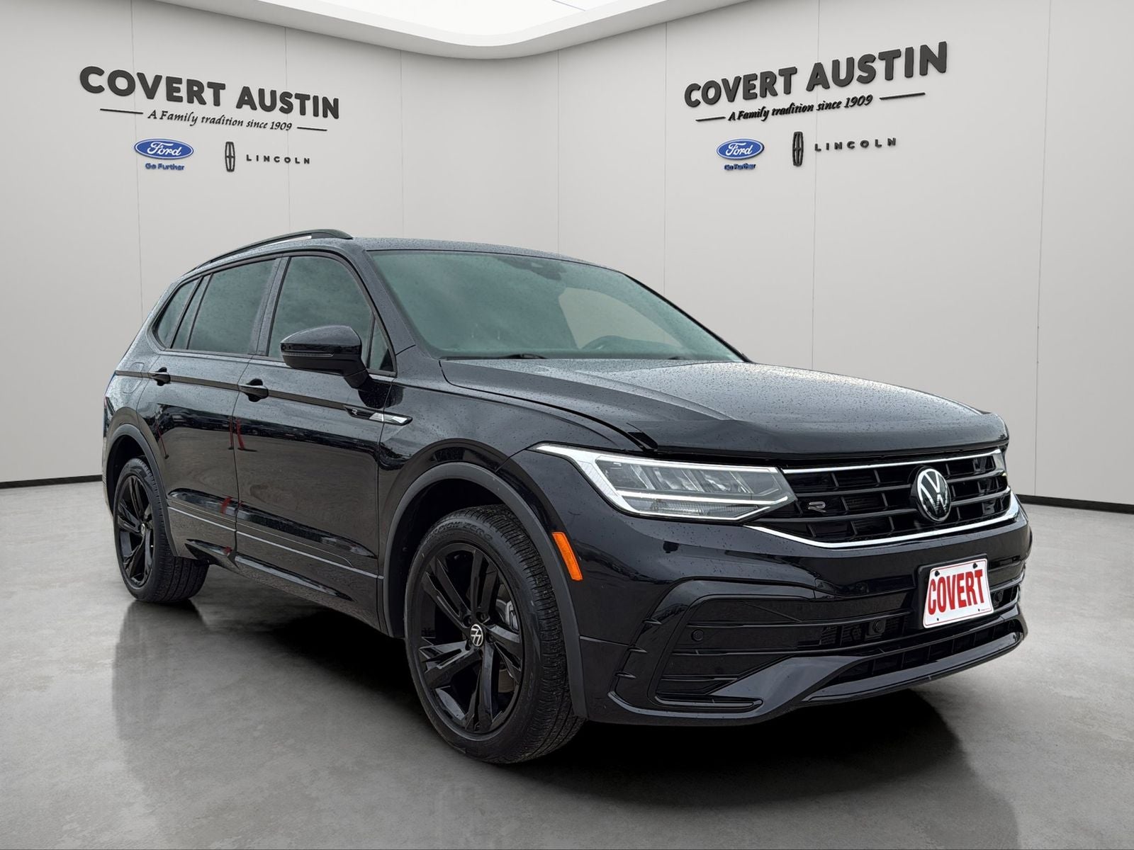 2023 Volkswagen Tiguan 2.0T SE R-Line Black
