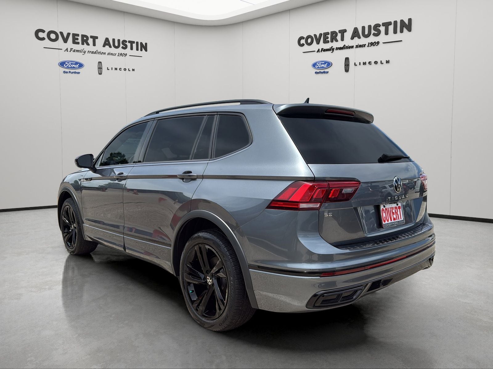 2023 Volkswagen Tiguan 2.0T SE R-Line Black
