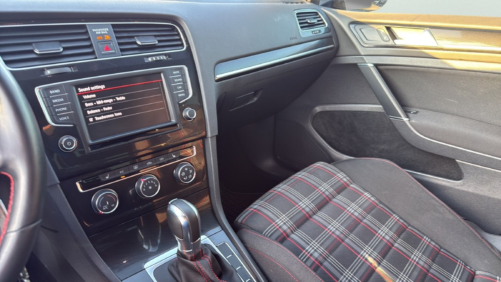 2017 Volkswagen Golf GTI S