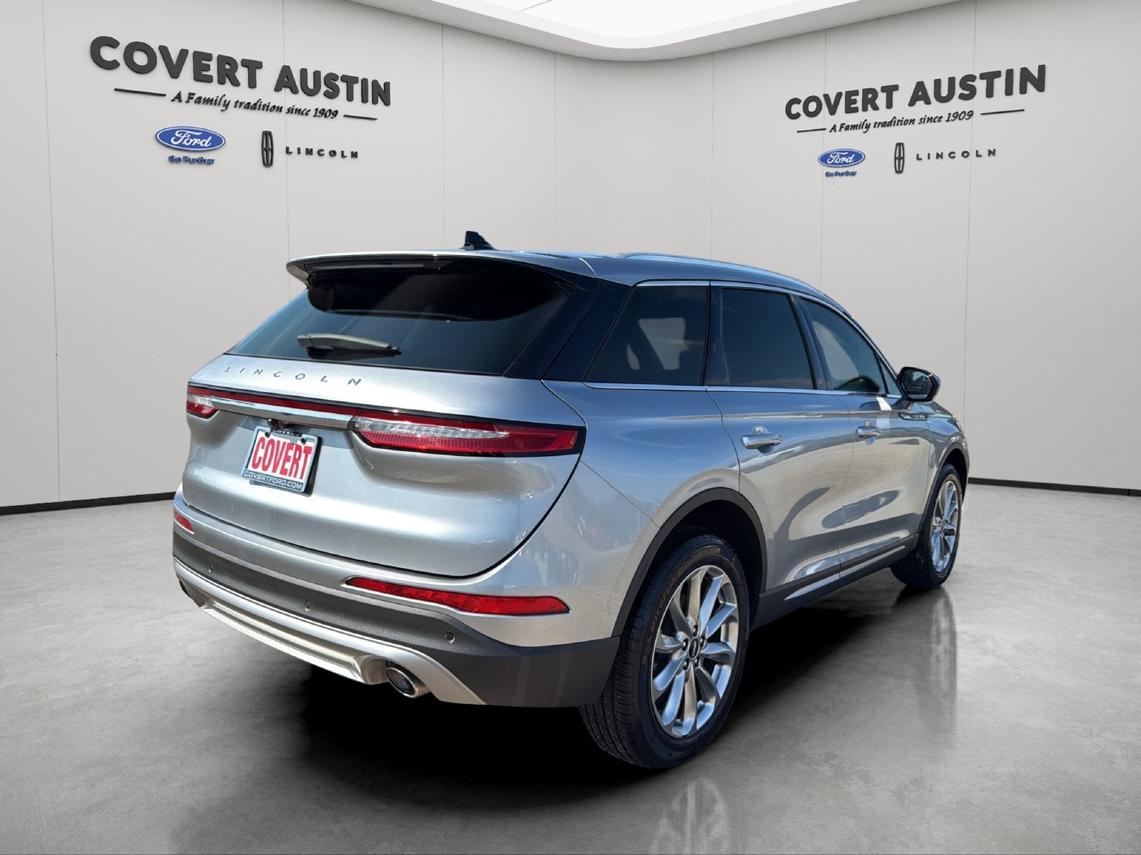 2022 Lincoln Corsair Standard