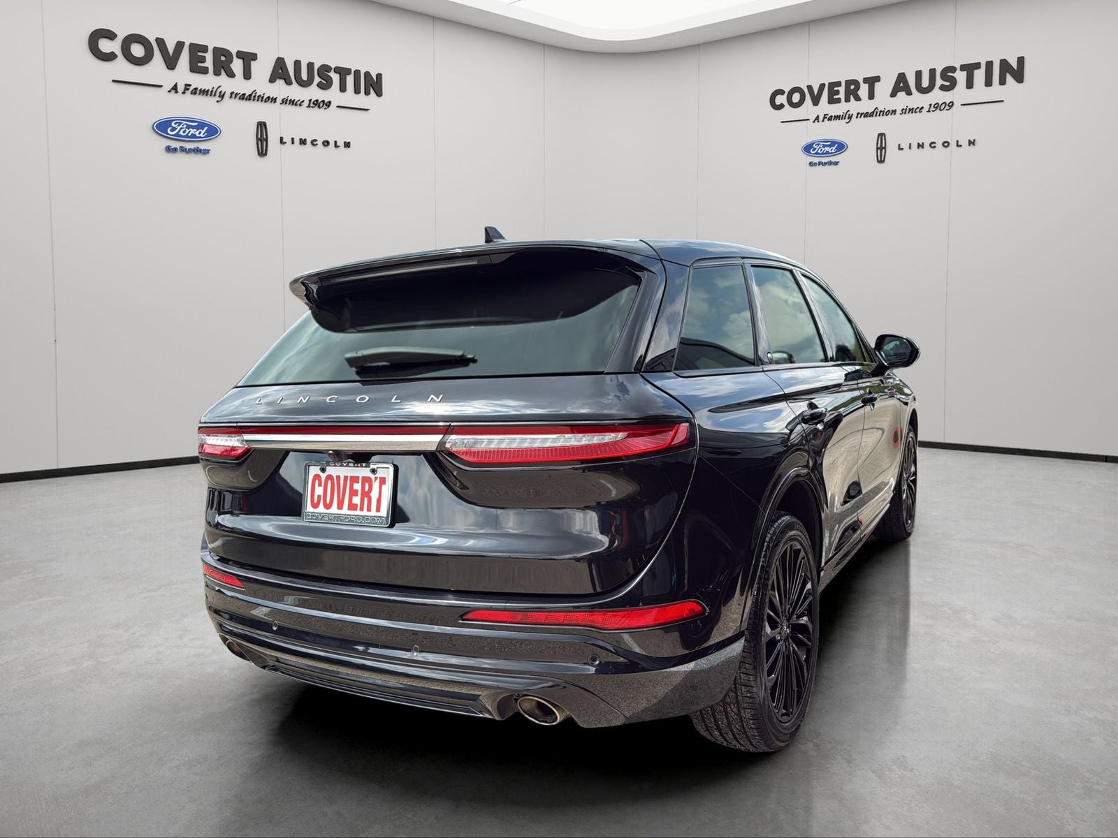 2023 Lincoln Corsair Standard