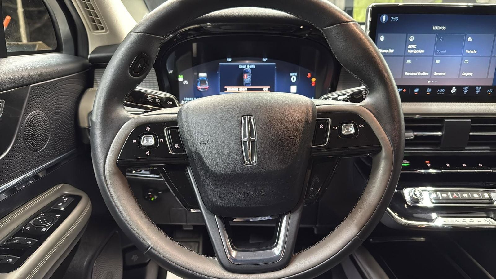 2023 Lincoln Corsair Standard