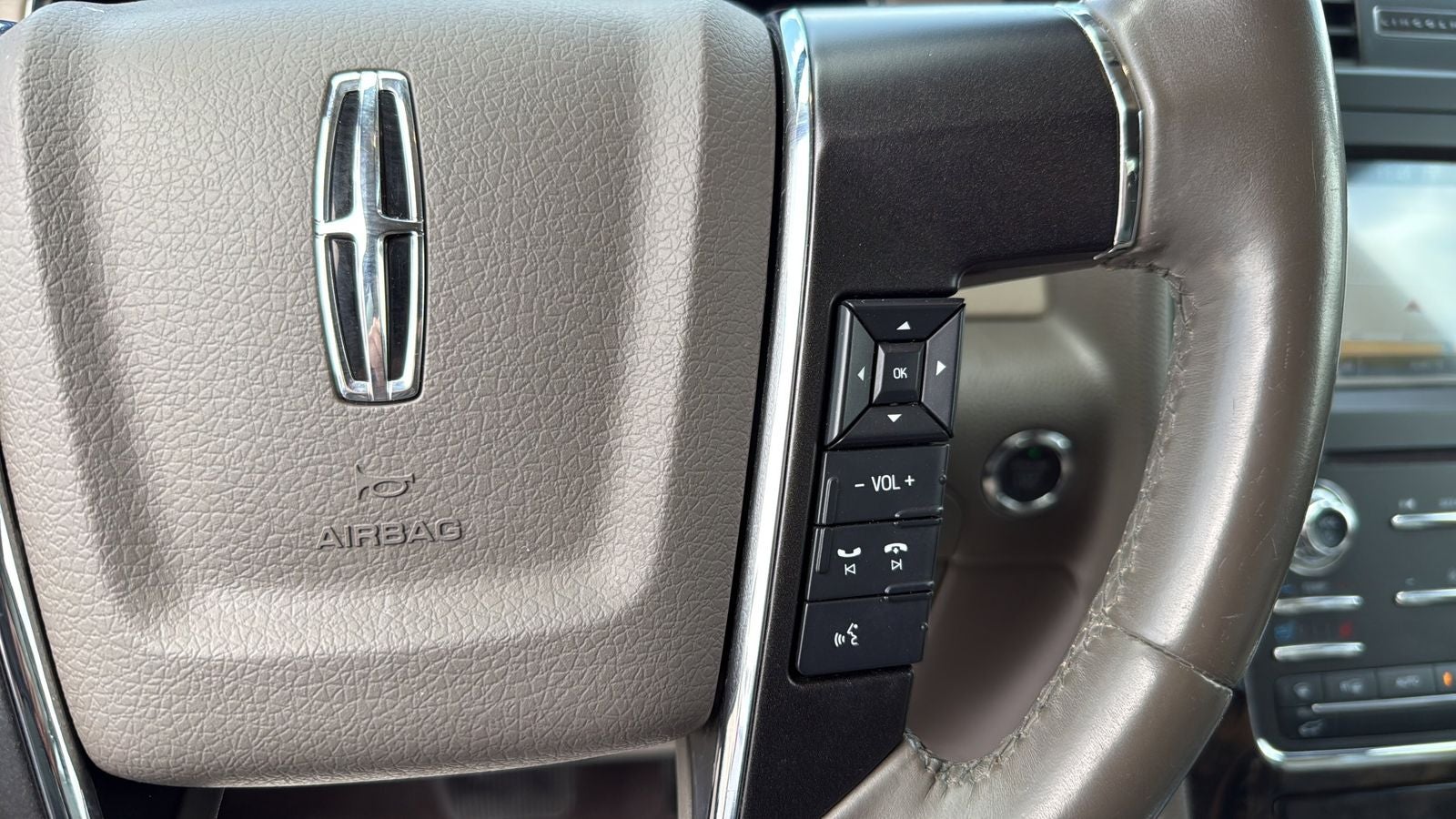2017 Lincoln Navigator Select