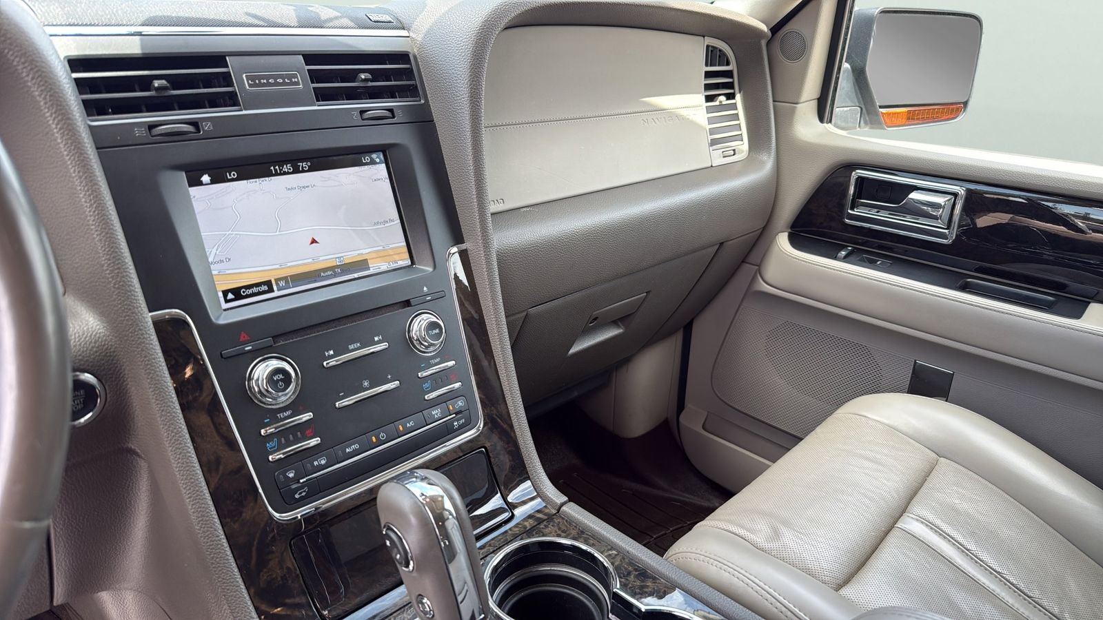 2017 Lincoln Navigator Select