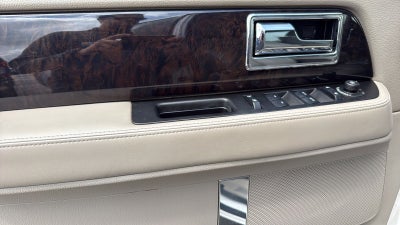 2017 Lincoln Navigator Select