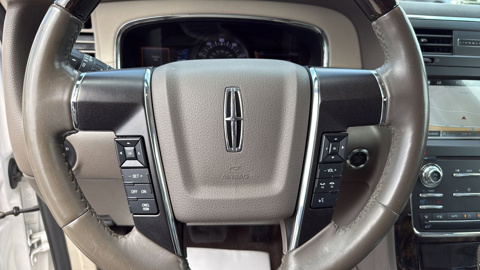 2017 Lincoln Navigator Select