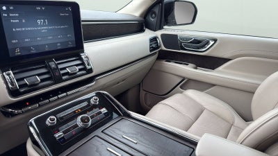 2018 Lincoln Navigator Select