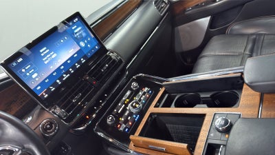 2022 Lincoln Navigator Black Label