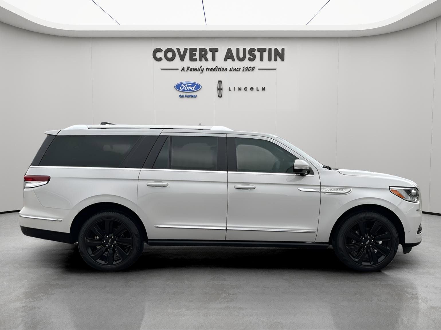 2024 Lincoln Navigator L Reserve