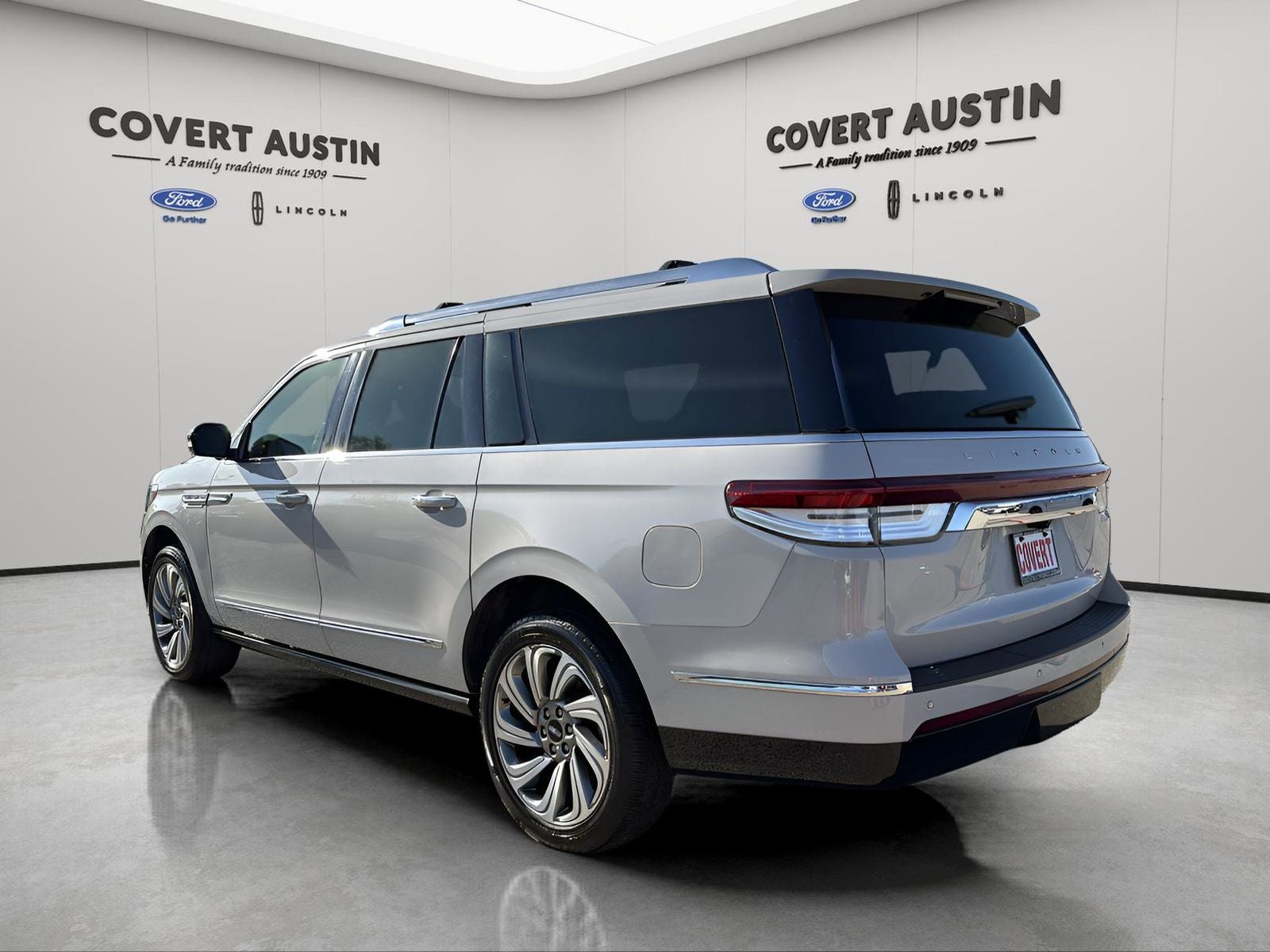 2023 Lincoln Navigator L Reserve