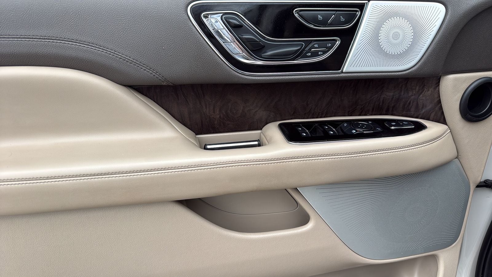 2023 Lincoln Navigator L Reserve