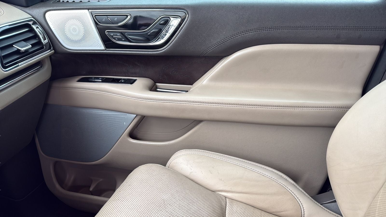 2023 Lincoln Navigator L Reserve