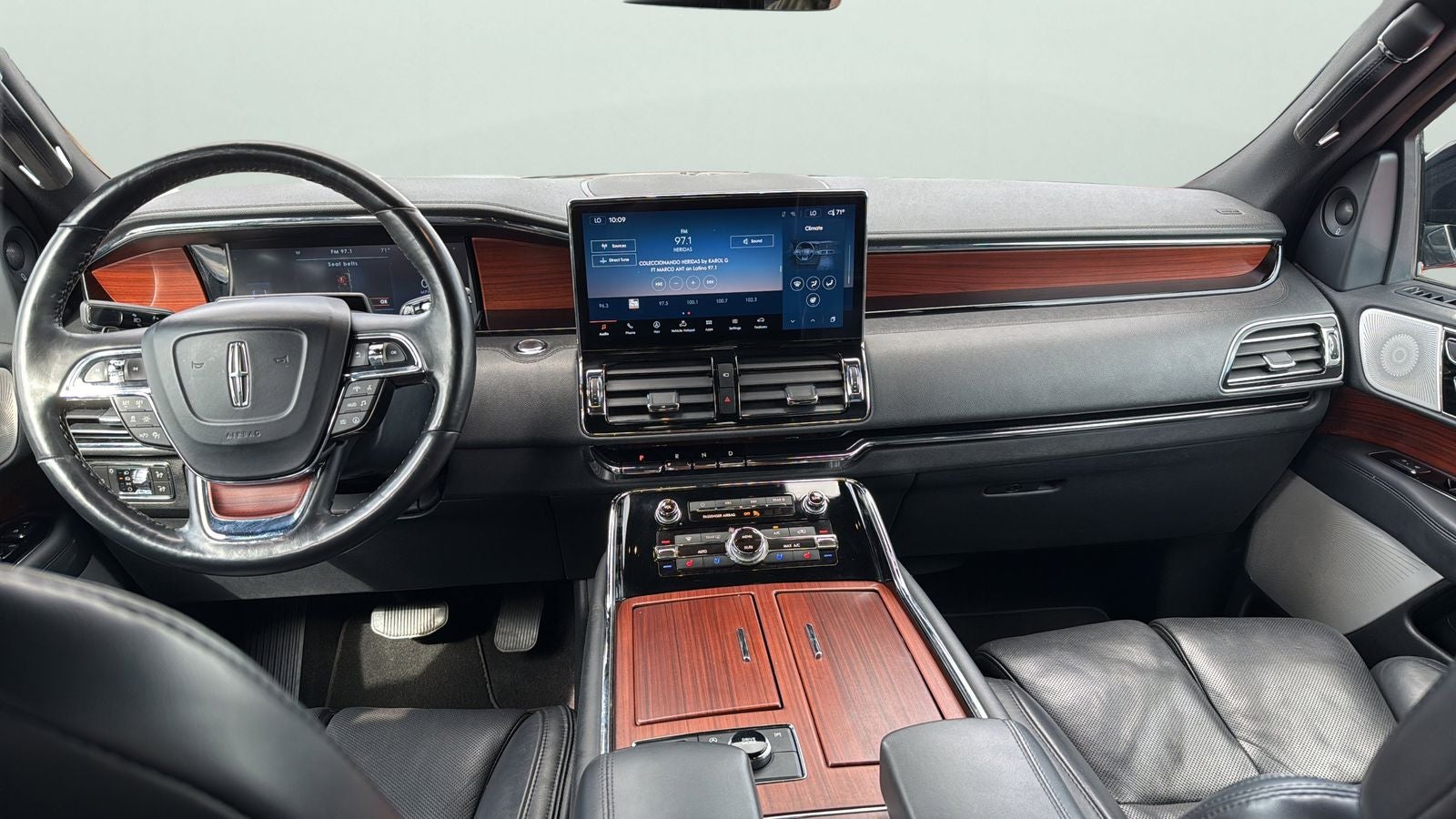2022 Lincoln Navigator L Reserve