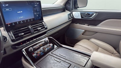 2022 Lincoln Navigator L Reserve