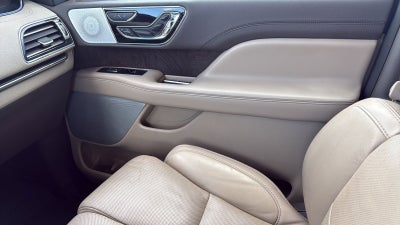 2022 Lincoln Navigator L Reserve