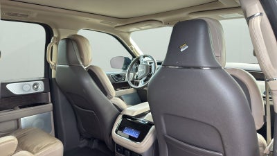2022 Lincoln Navigator L Reserve