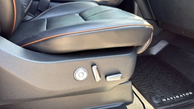 2025 Lincoln Navigator L Black Label