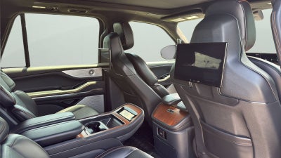 2025 Lincoln Navigator L Black Label