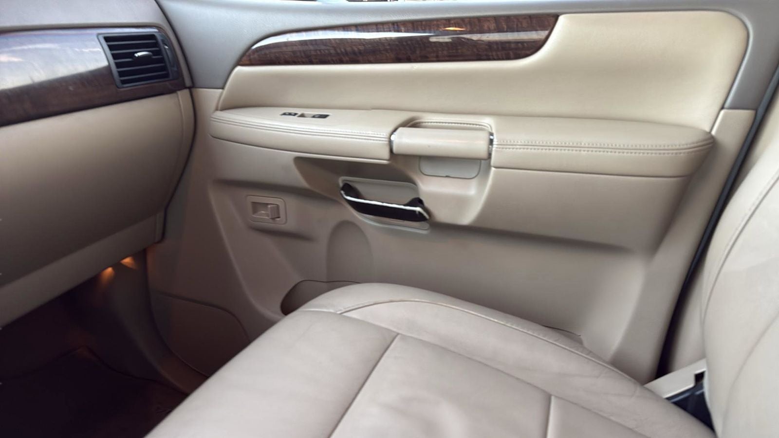 2014 Nissan Armada Platinum