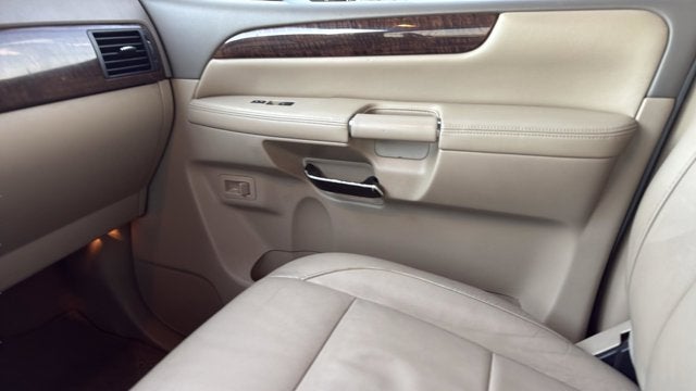 2014 Nissan Armada Platinum