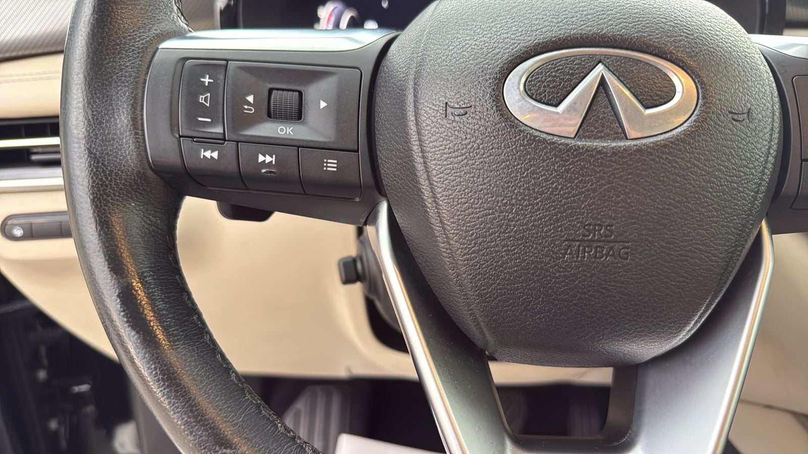 2022 INFINITI QX60 LUXE