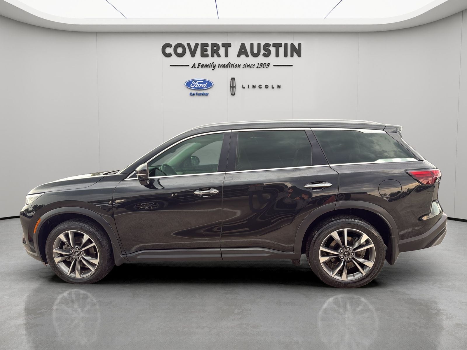 2022 INFINITI QX60 LUXE