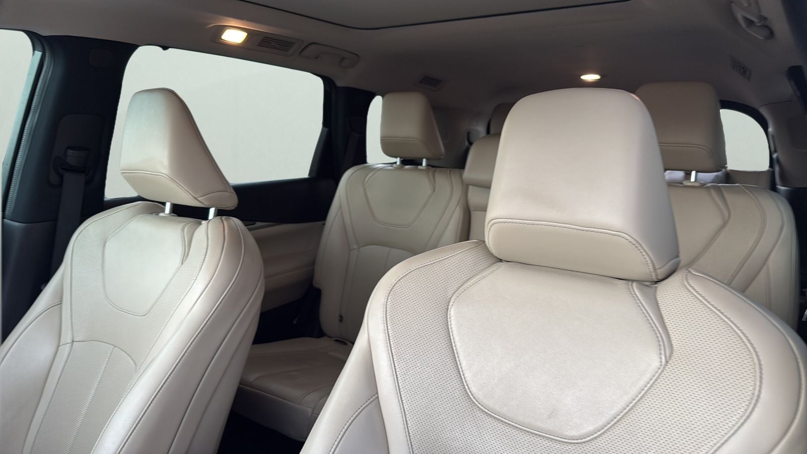 2022 INFINITI QX60 LUXE