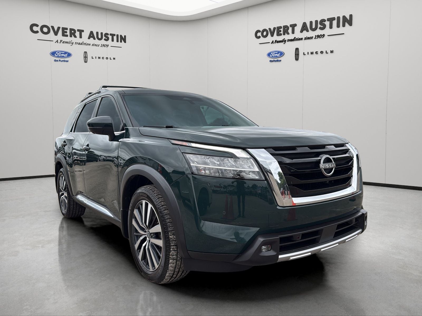 2022 Nissan Pathfinder Platinum