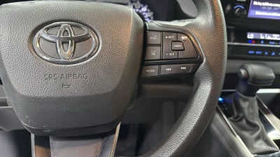 2024 Toyota Sienna LE 8 Passenger