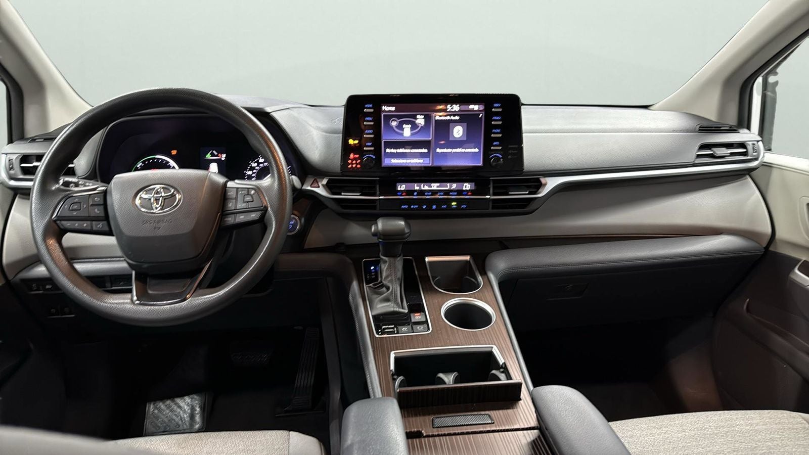 2024 Toyota Sienna LE 8 Passenger