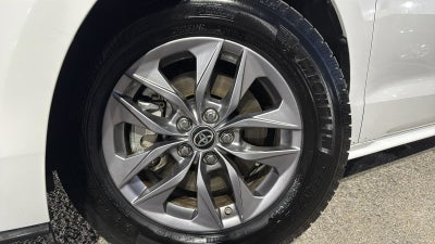 2024 Toyota Sienna LE 8 Passenger