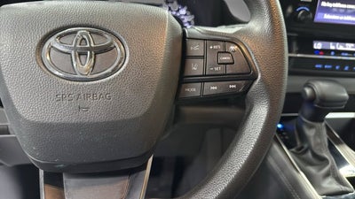 2024 Toyota Sienna LE 8 Passenger