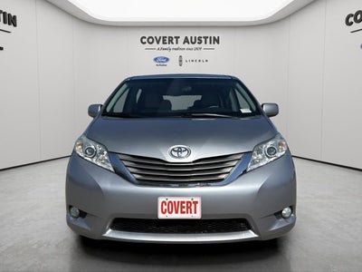 2013 Toyota Sienna XLE 8 Passenger