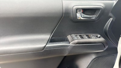 2017 Toyota Tacoma SR5 V6