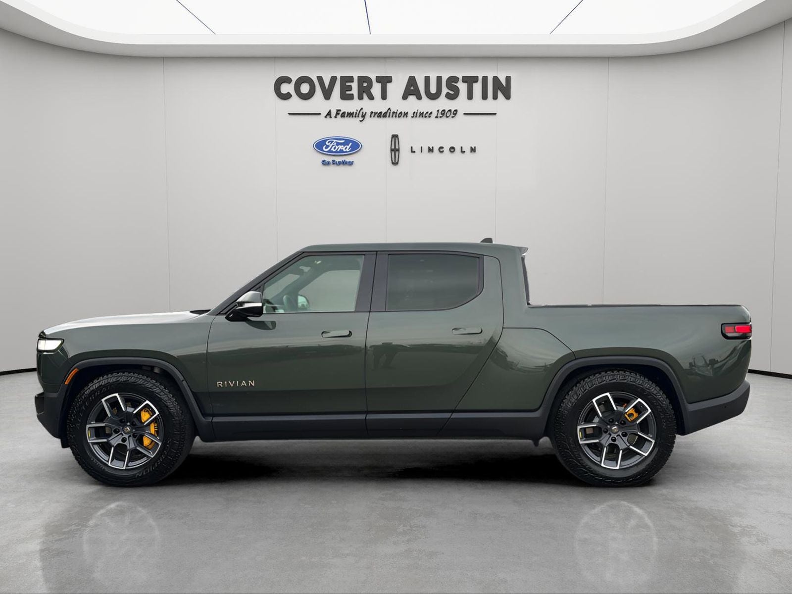 2022 Rivian R1T Adventure