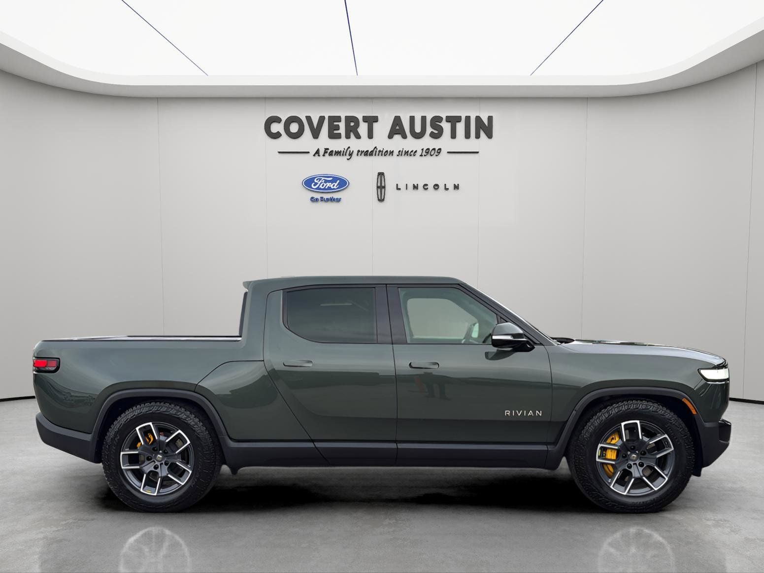 2022 Rivian R1T Adventure