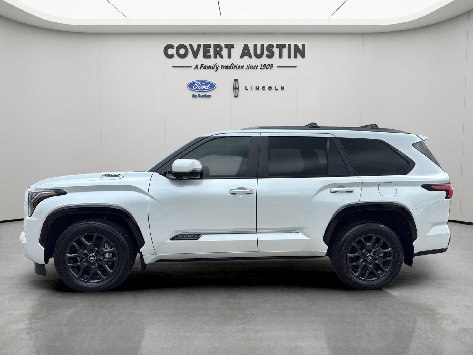 2025 Toyota Sequoia Platinum