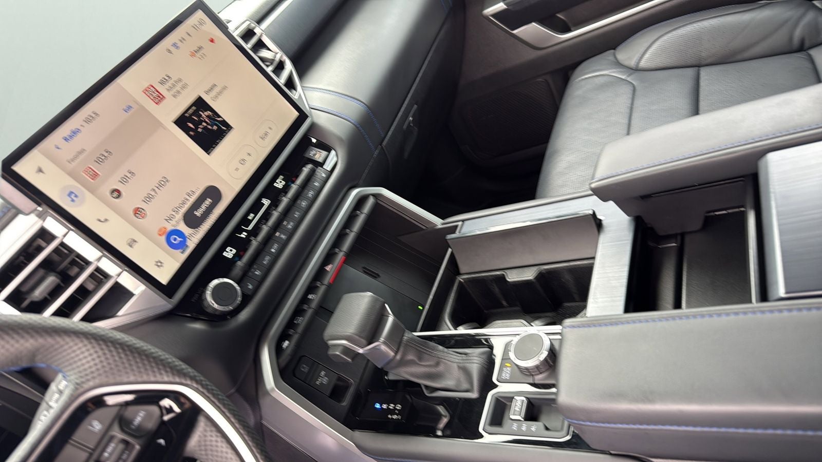 2025 Toyota Sequoia Platinum