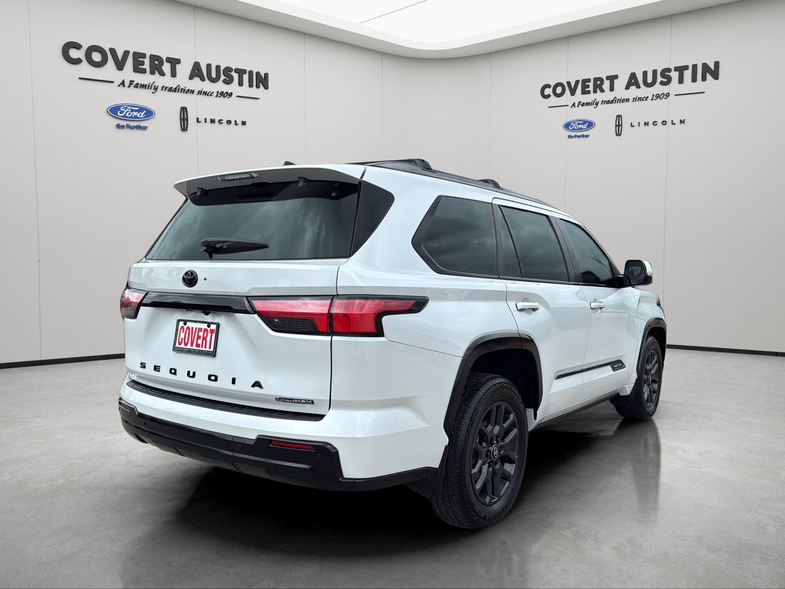 2025 Toyota Sequoia Platinum