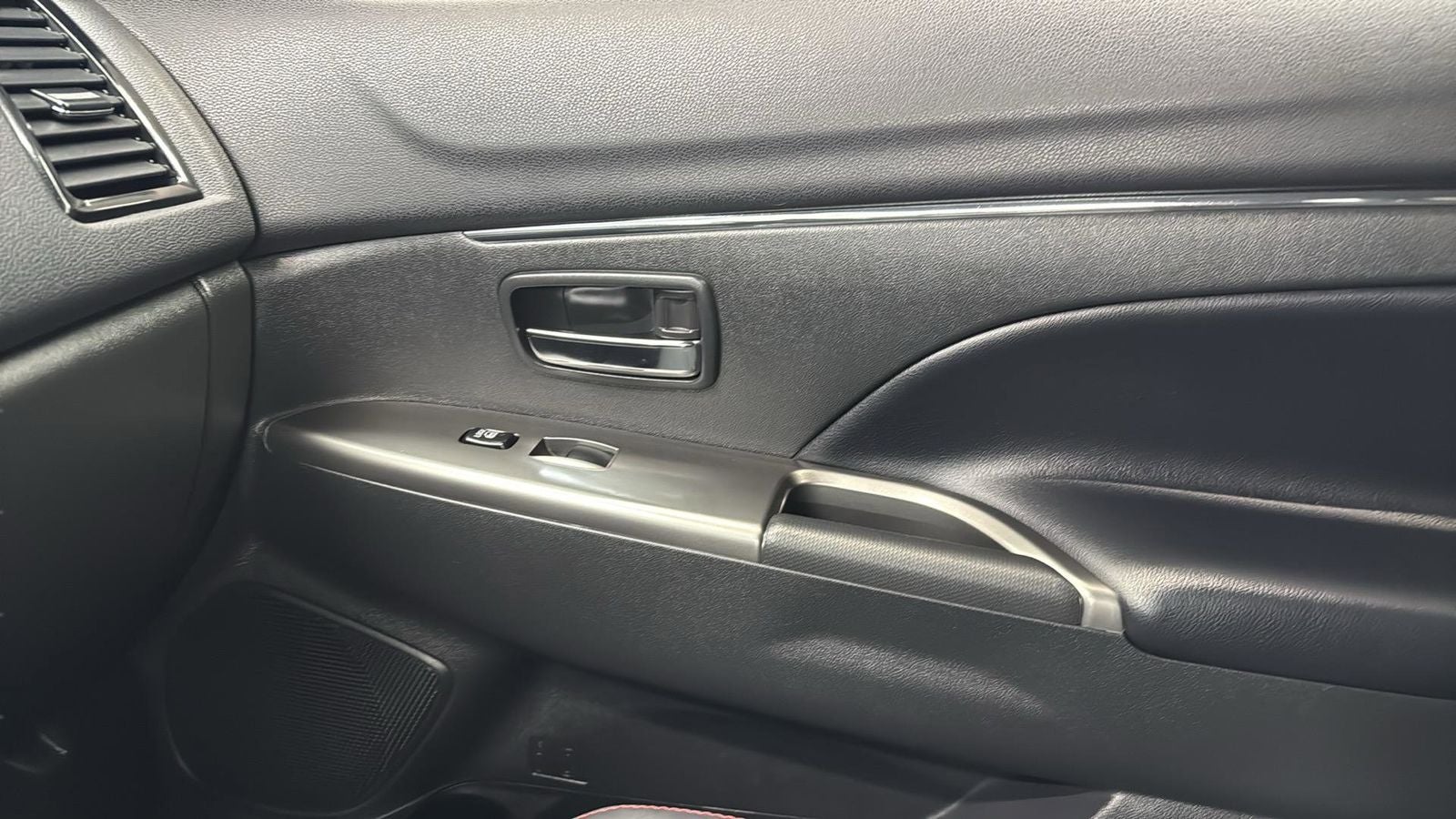 2025 Mitsubishi Outlander Sport 2.0 SE